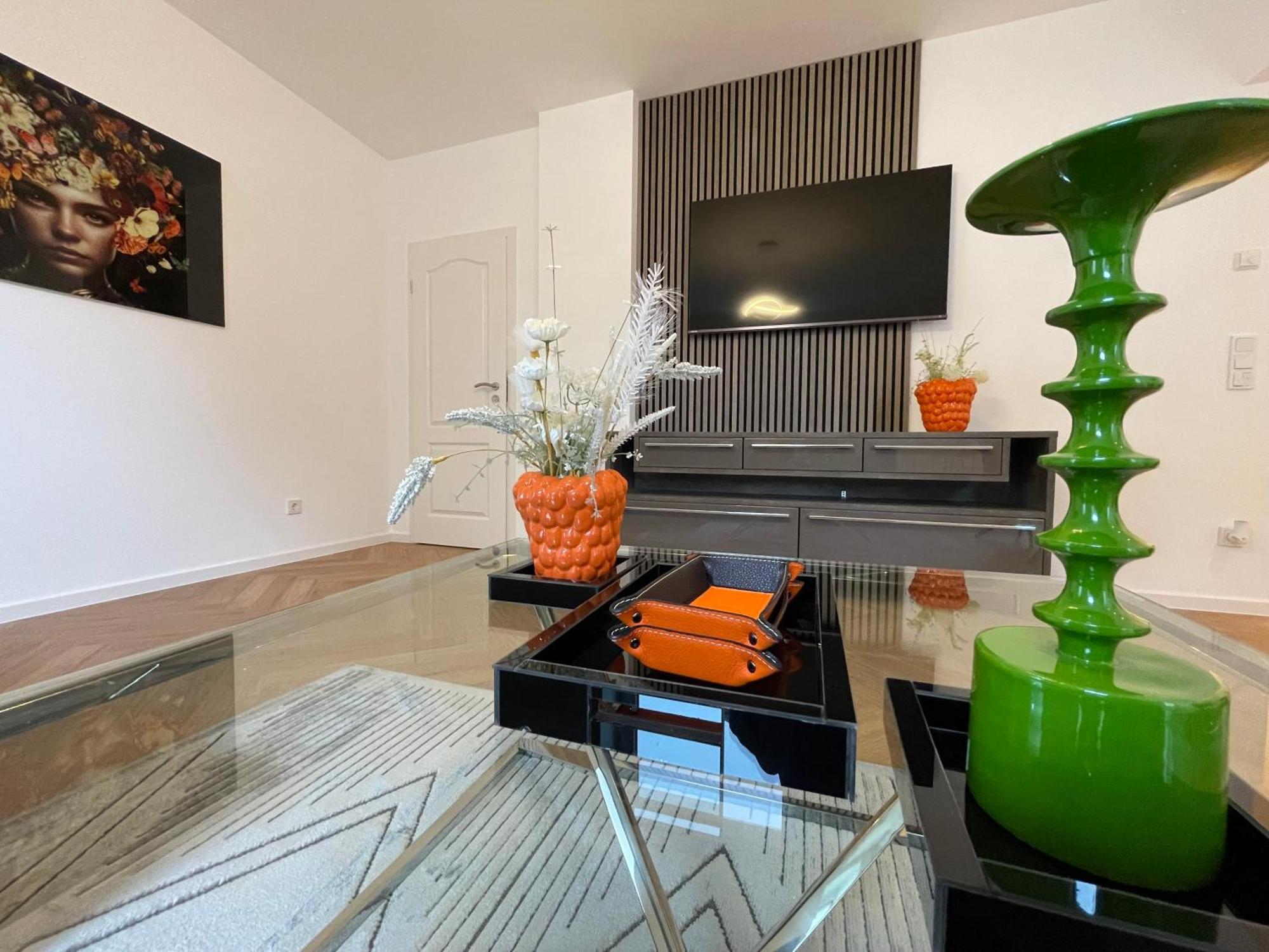 Luxurioese Ferienwohnung Mit Wellness Oase Саарбург Экстерьер фото