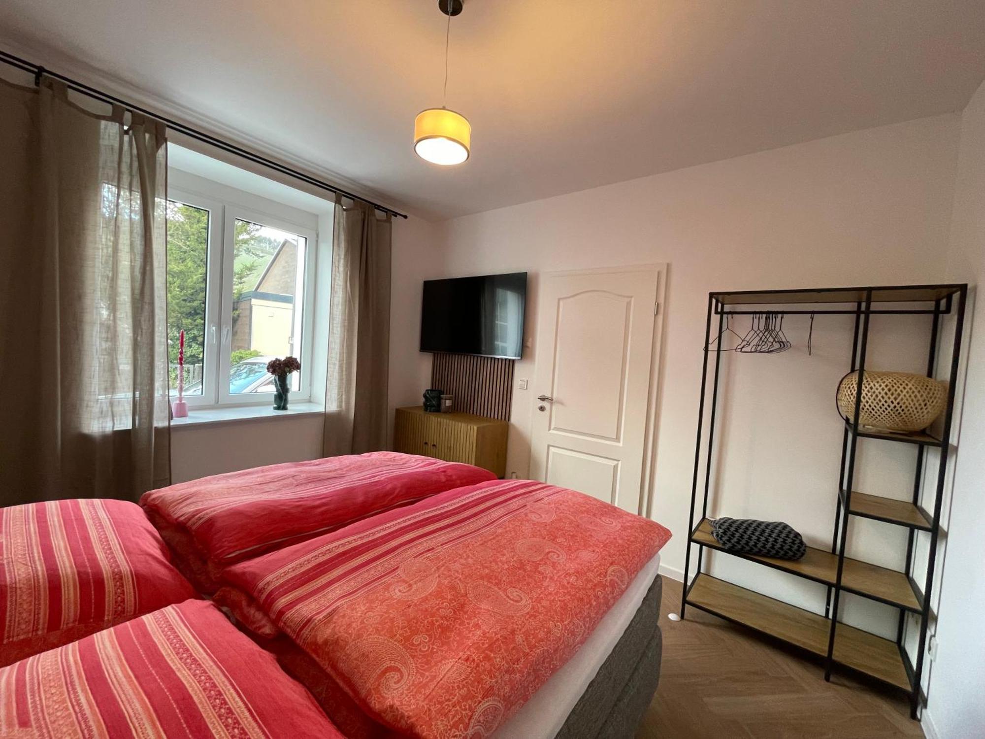 Luxurioese Ferienwohnung Mit Wellness Oase Саарбург Экстерьер фото