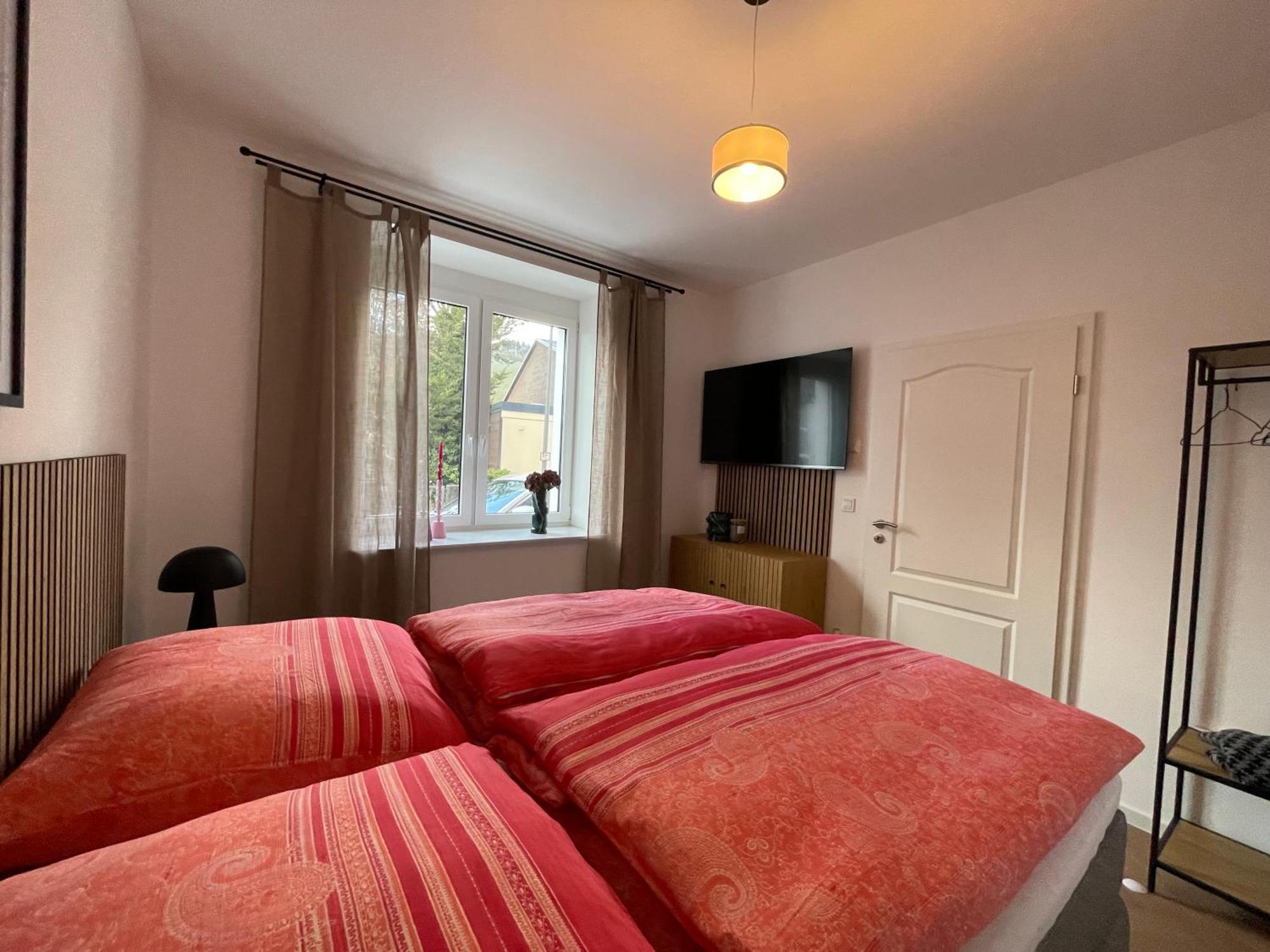 Luxurioese Ferienwohnung Mit Wellness Oase Саарбург Экстерьер фото
